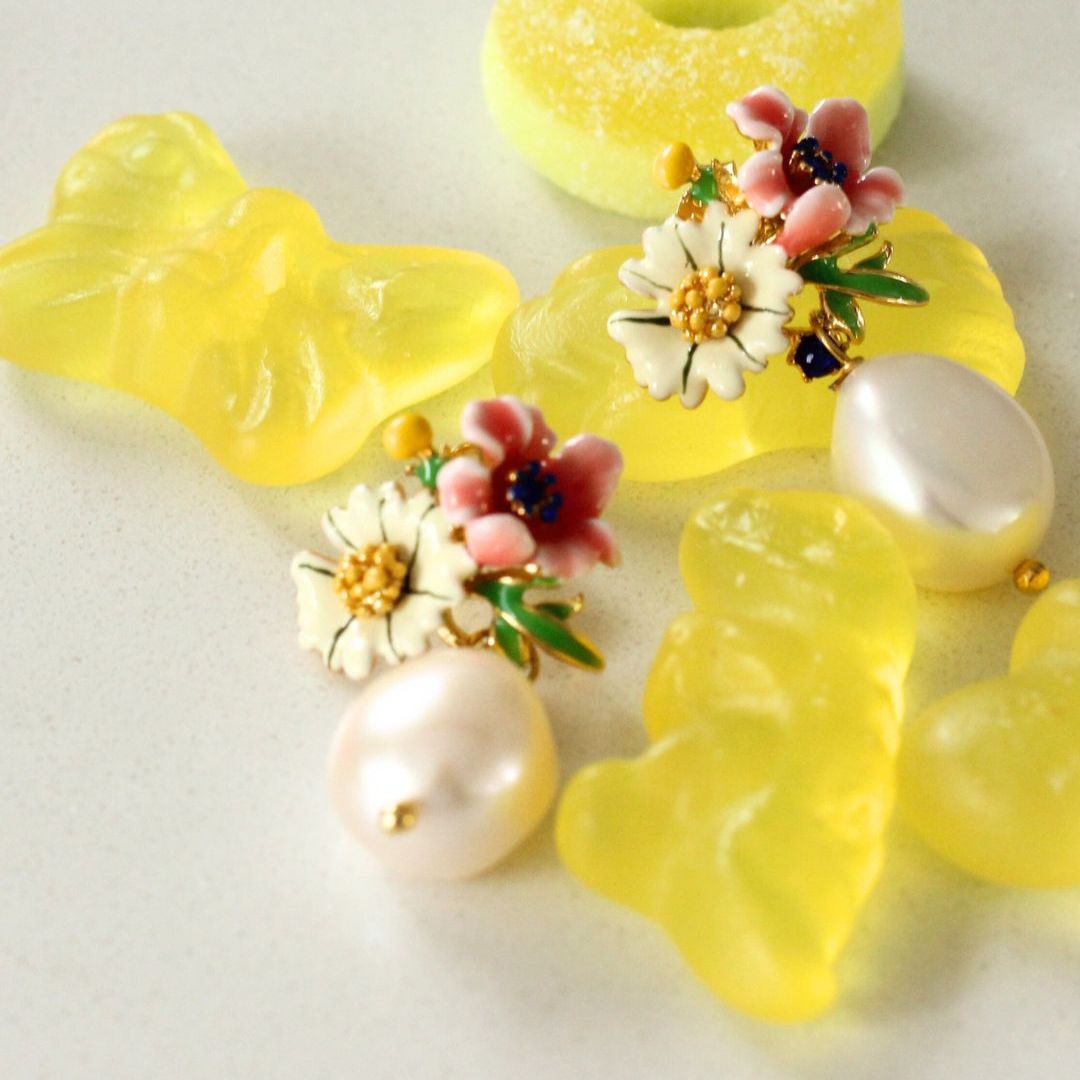 Bloom Pearl Earrings - Pink