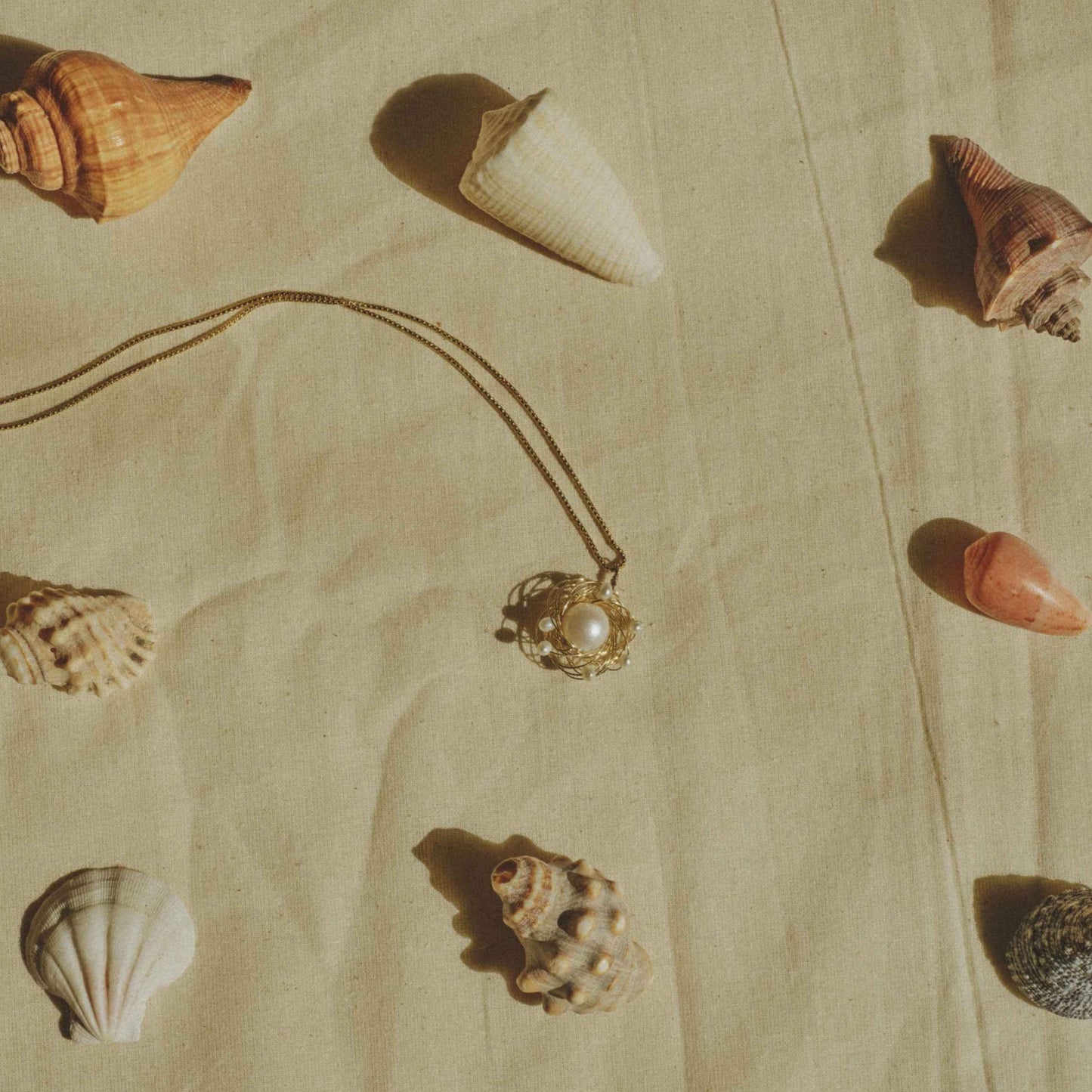 Golden Wire Chain Pearl Necklace – From the Lullu Atelier